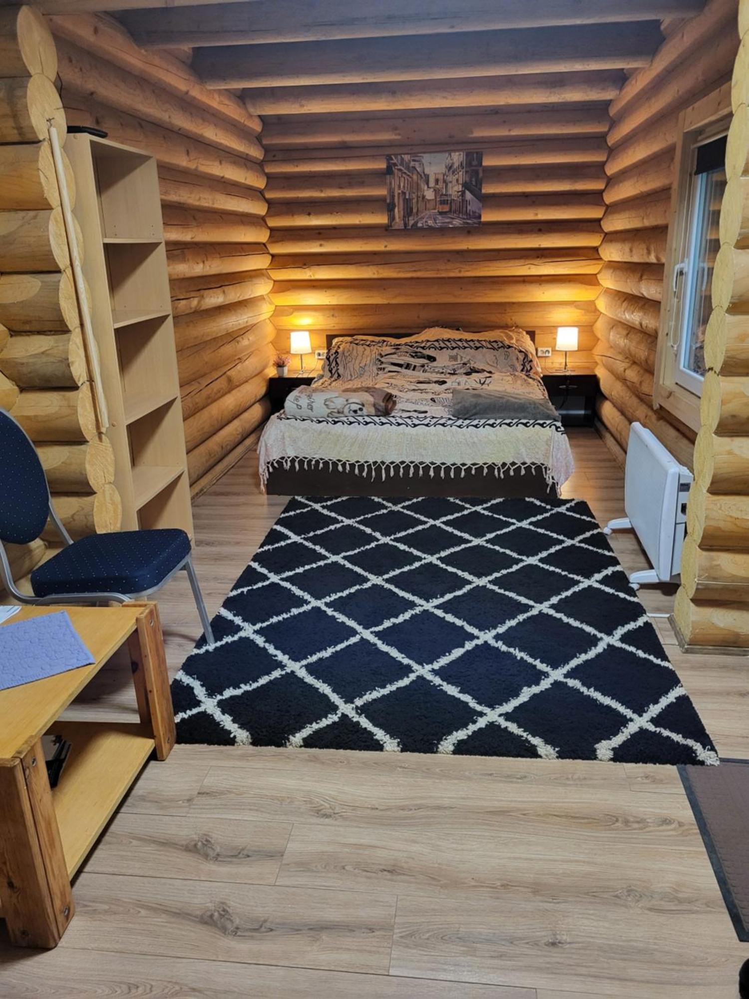 Woodhouse Lägenhet Eger Exteriör bild