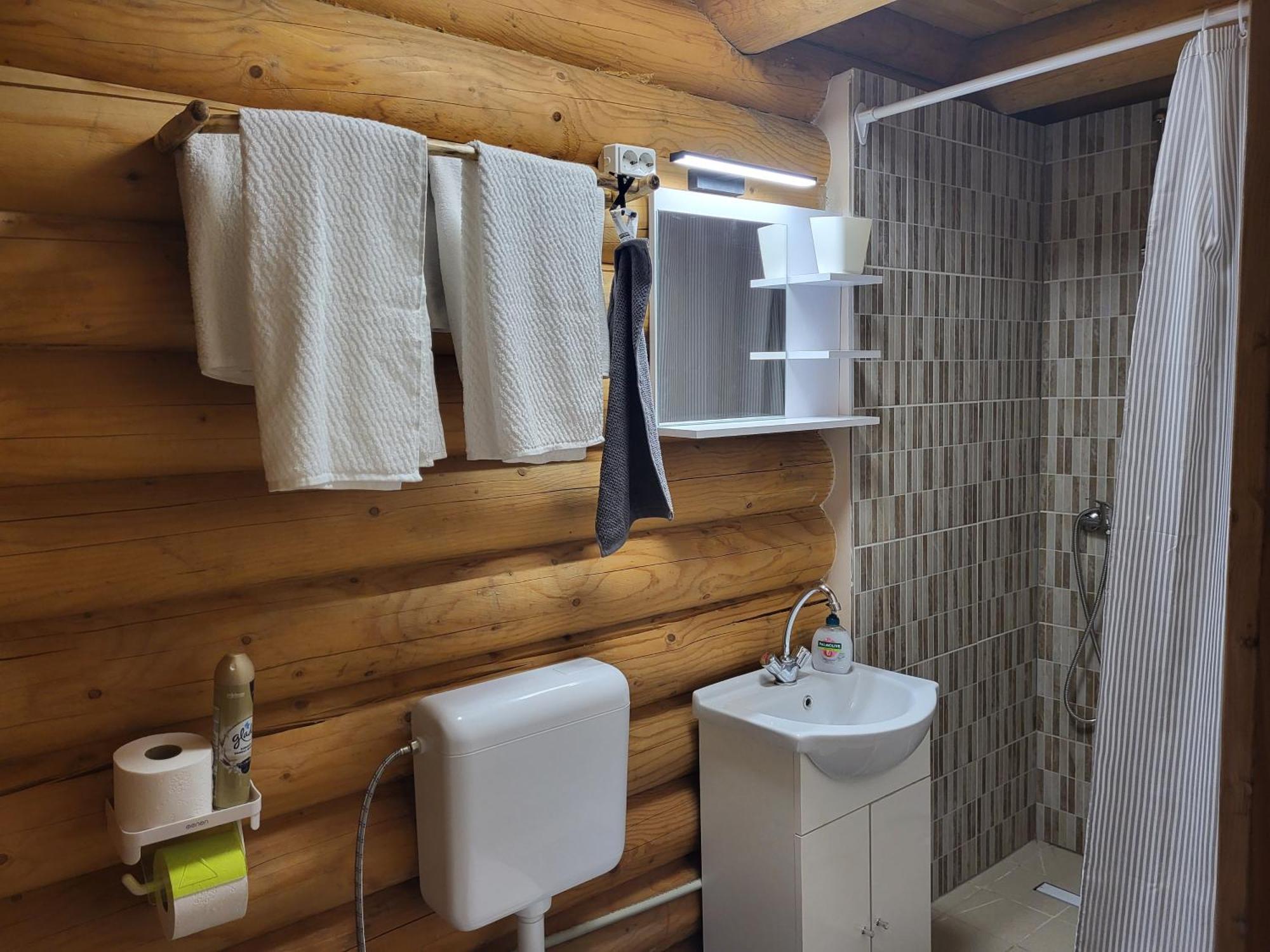 Woodhouse Lägenhet Eger Exteriör bild